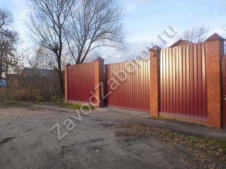 забор из профнастила с откатными воротами фото